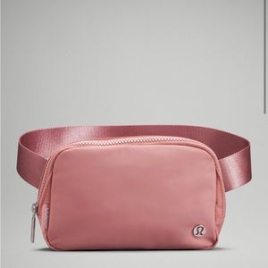 Lululemon Everywhere Belt Bag